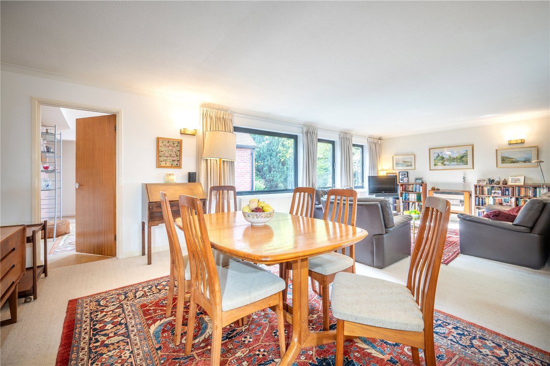 House in Iffley, England 2 - 19000262