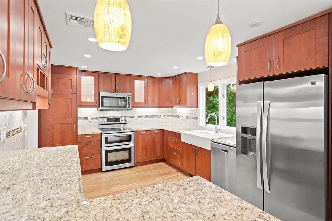 House in Needham, Massachusetts, United States 5 - 19003856