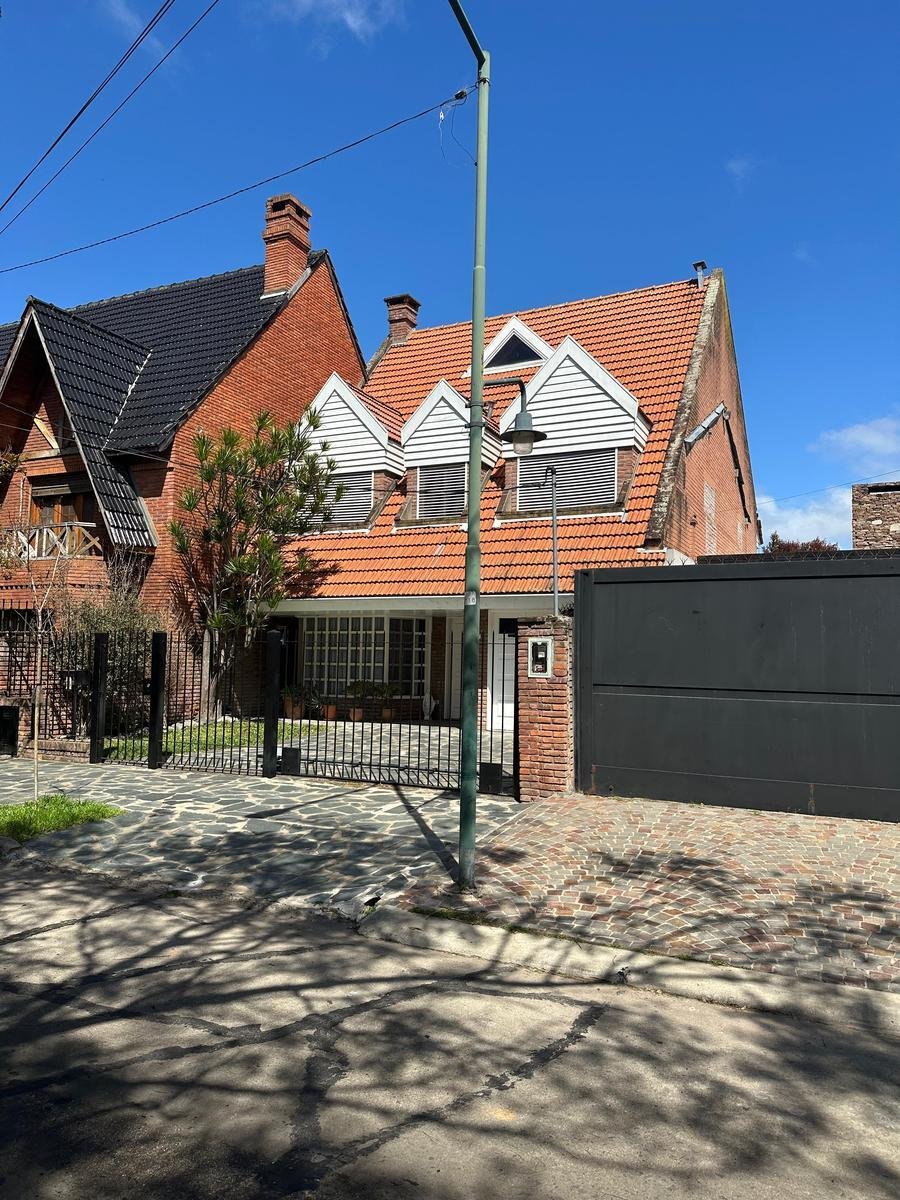 House in San Isidro, Buenos Aires Province, Argentina 2 - 19001474