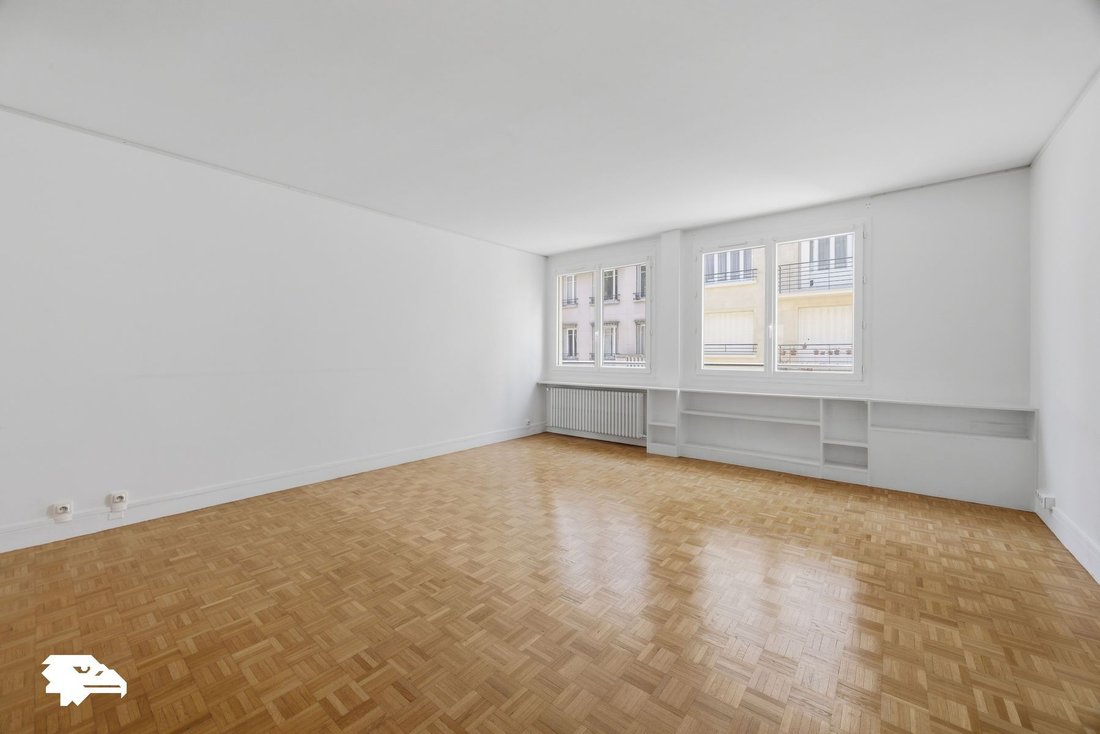 Apartment in Palais Royal, Paris 1er Arrondissement, Paris 2 - 19001324
