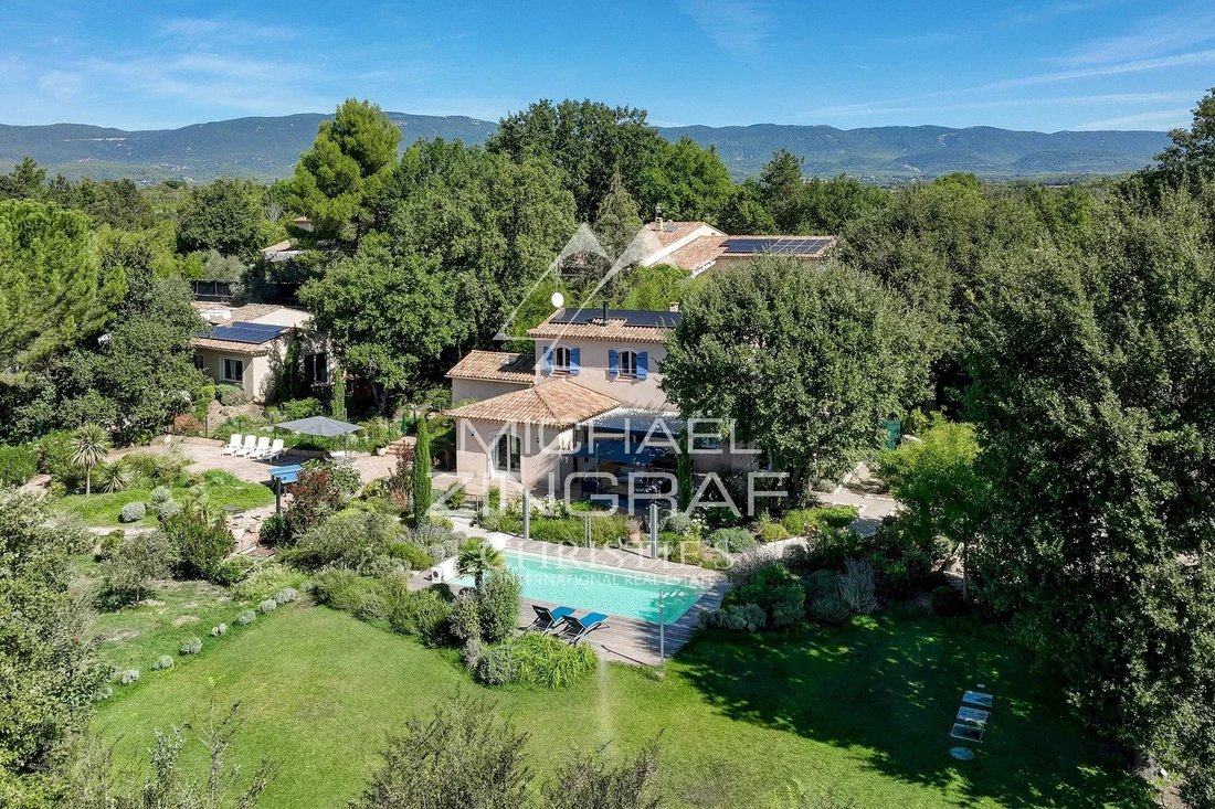 House in Cucuron, Provence-Alpes-Côte d'Azur, France 2 - 19000647