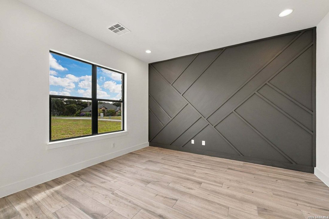 House in Floresville, Texas, United States 4 - 16833401