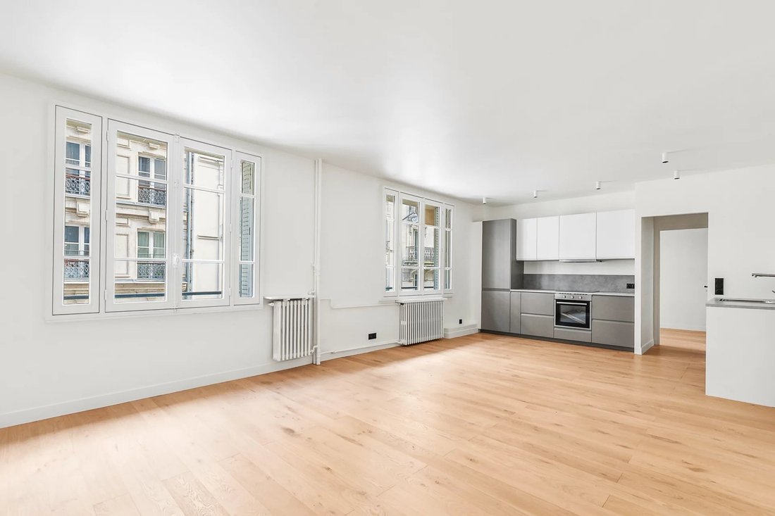 Apartment in Trudaine-Maubeuge, Paris 9e Arrondissement, Paris 4 - 19001754