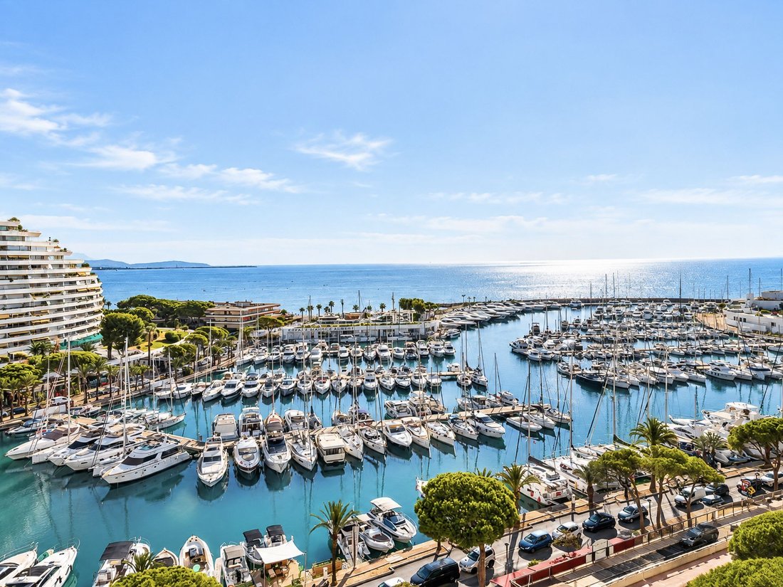 Apartment in Village, Villeneuve-Loubet, France 1 - 19001148