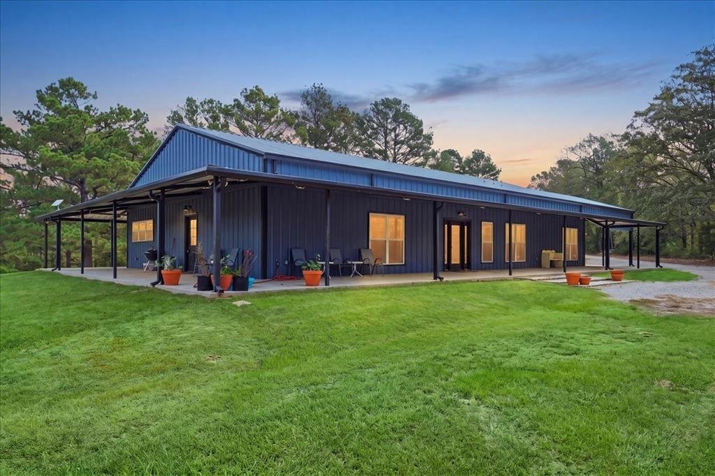 Farm Ranch in Holly Lake Ranch, Texas, United States 1 - 19004171