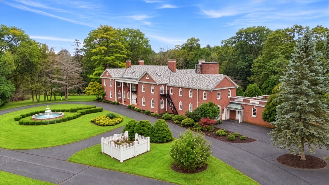 House in Le Roy, New York, United States 5 - 19002275