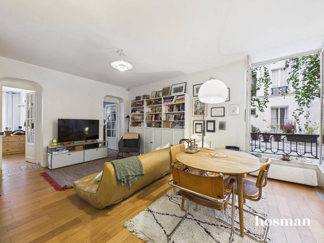 Apartment in Porte Saint Denis-Paradis, Paris 10e Arrondissement, Paris 1 - 19004846