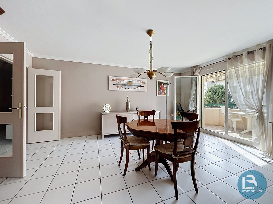 Apartment in Part Dieu, Lyon 3e Arrondissement, Lyon 4 - 19006234