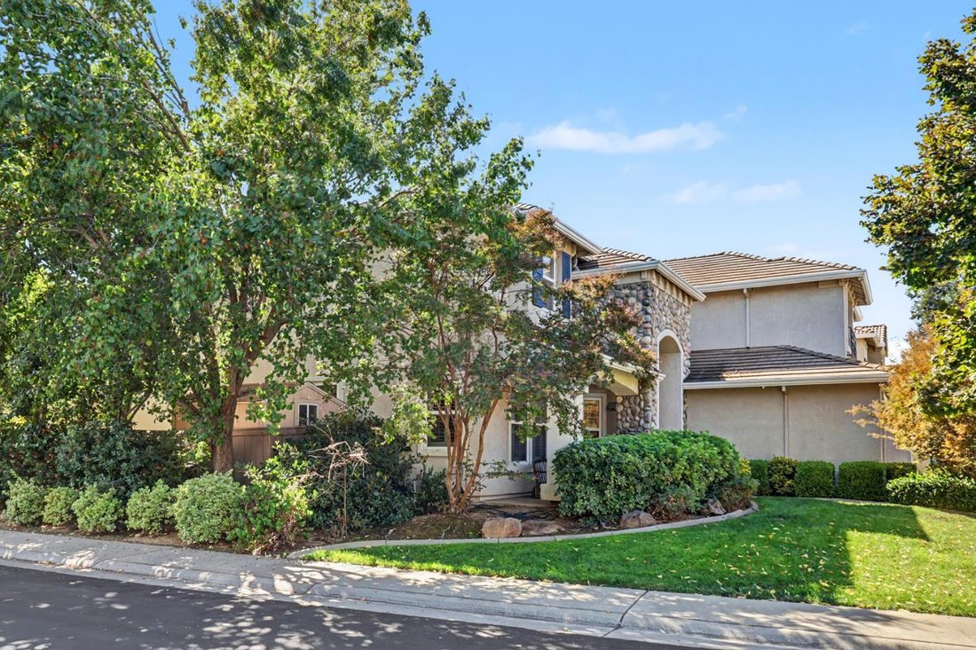 House in Elk Grove, California, United States 3 - 19006842