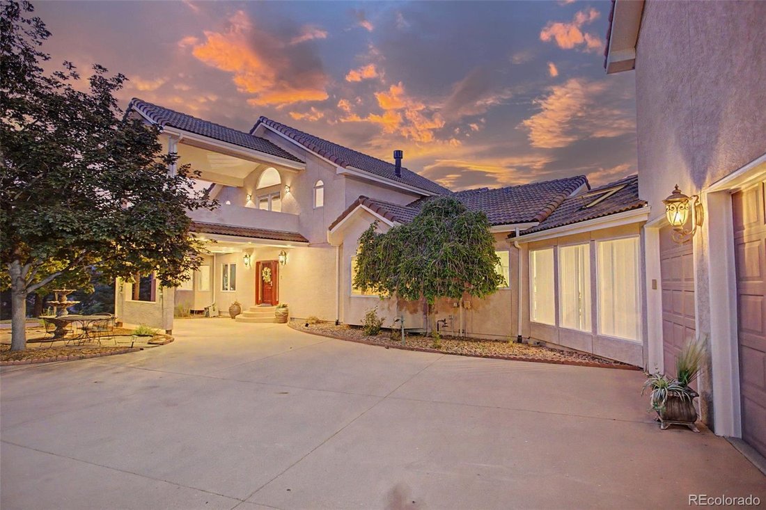 House in Colorado Springs, Colorado, United States 2 - 19003926