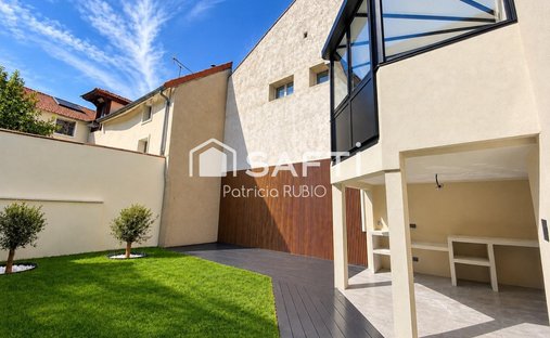 House in Centre Ville, Rueil-Malmaison, France 1