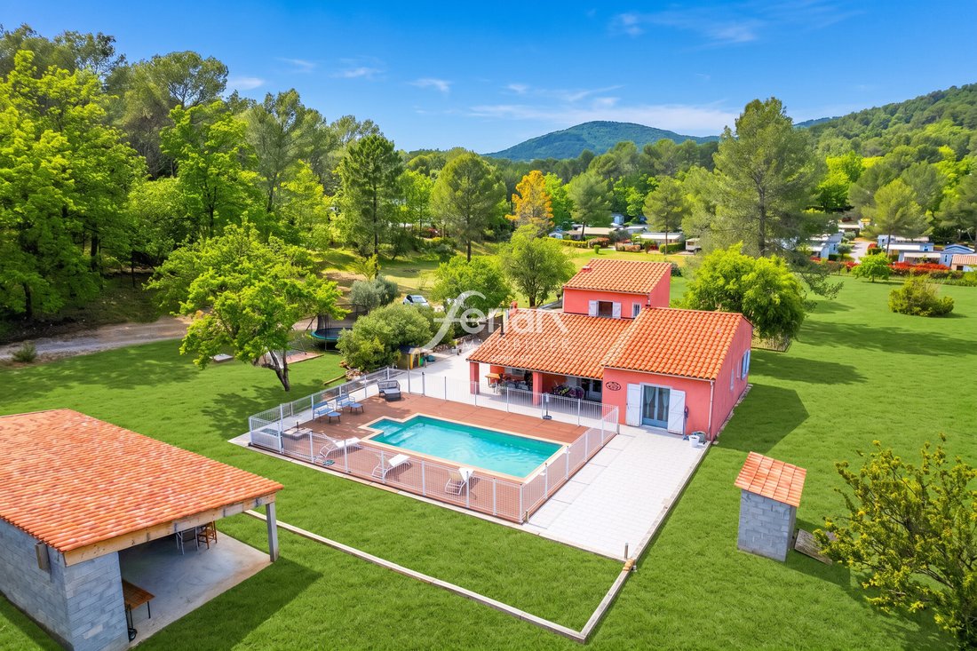 Villa in Callas, Provence-Alpes-Côte d'Azur, France 1 - 19001235