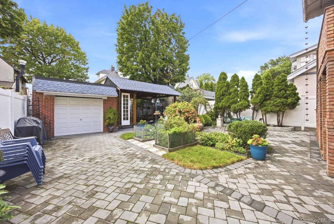 House in New York, New York, United States 3 - 19006575
