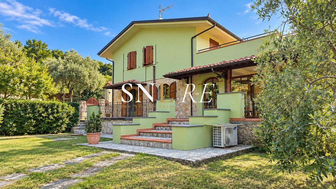 Villa in Montuolo - Fagnano, Lucca, Italy 2 - 19003038