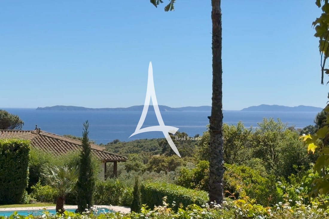 Villa in La Croix-Valmer, Provence-Alpes-Côte d'Azur, France 3 - 19004556