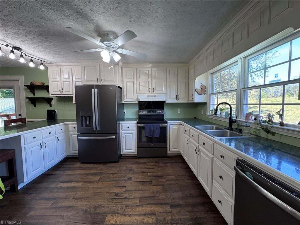 House in Mount Airy, North Carolina, United States 5 - 19000543