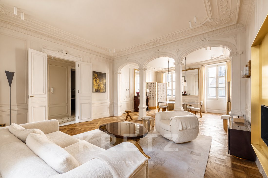 Apartment in Saint Germain des Prés, Paris 6e Arrondissement, Paris 4 - 19007891