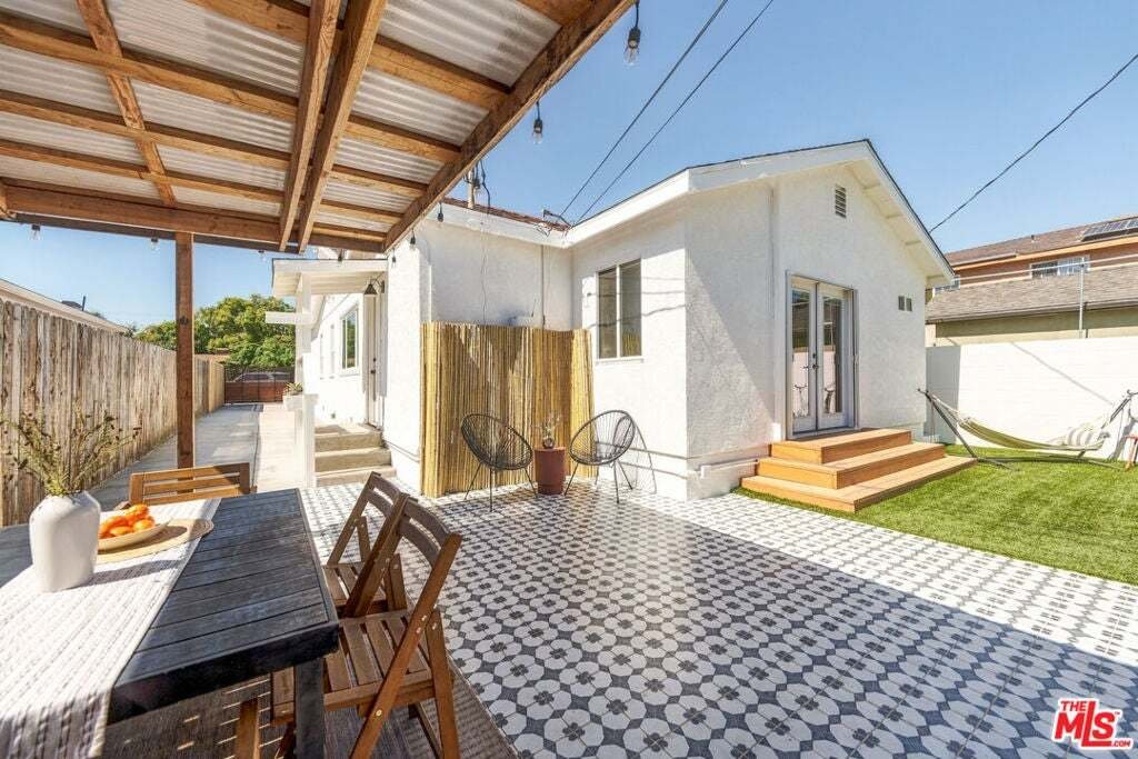 House in Los Angeles, California, United States 2 - 19006664