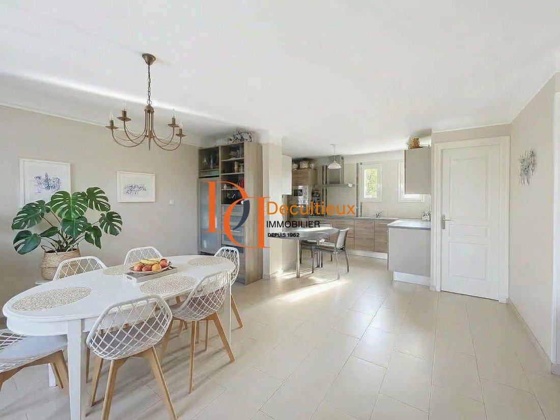 House in Charbonnieres-les-Bains, Auvergne-Rhône-Alpes, France 2 - 19006237