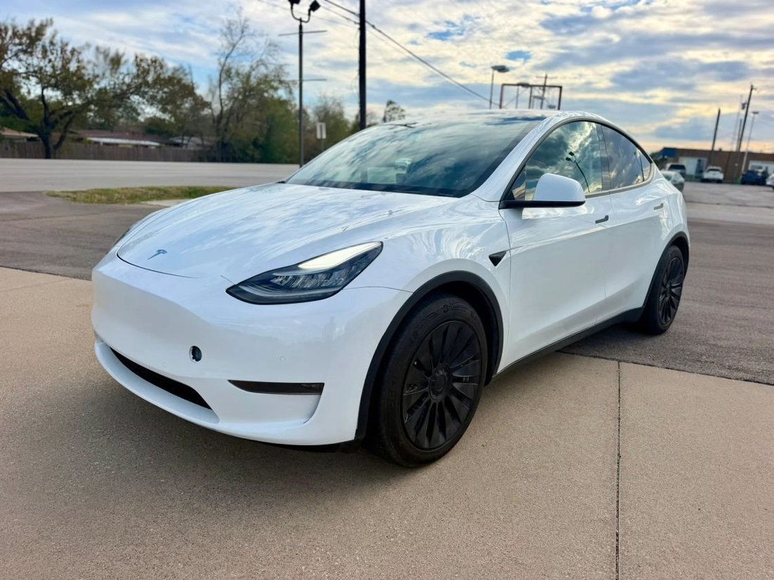 Suv in North Richland Hills, TX, United States 1 - 19002025