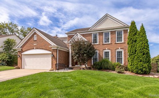 House in Orion charter Township, Michigan, United States 1