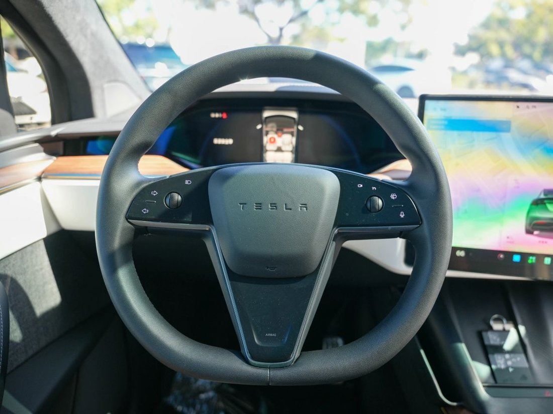 Suv in Costa Mesa, CA, United States 5 - 18991998