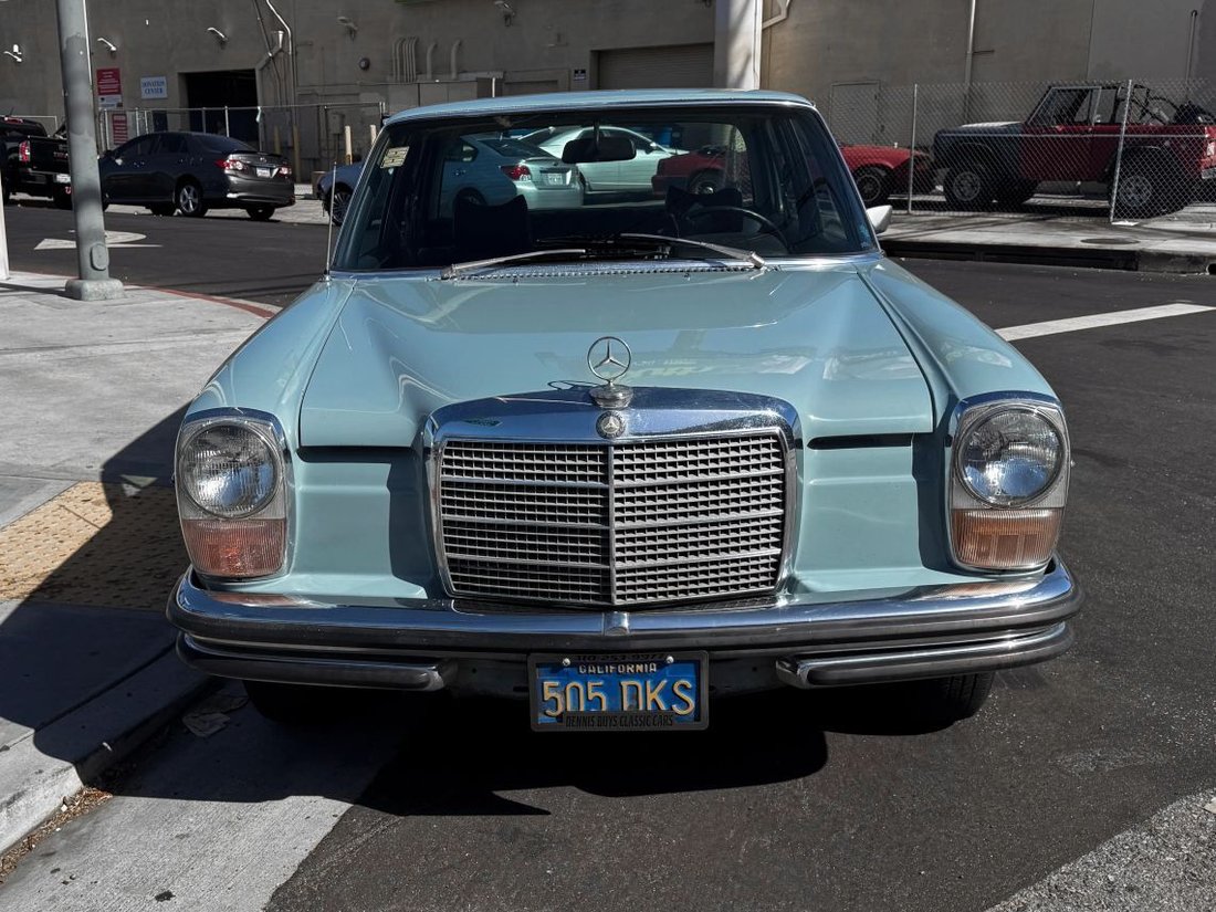 Sedan in Los Angeles, CA, United States 3 - 19008005