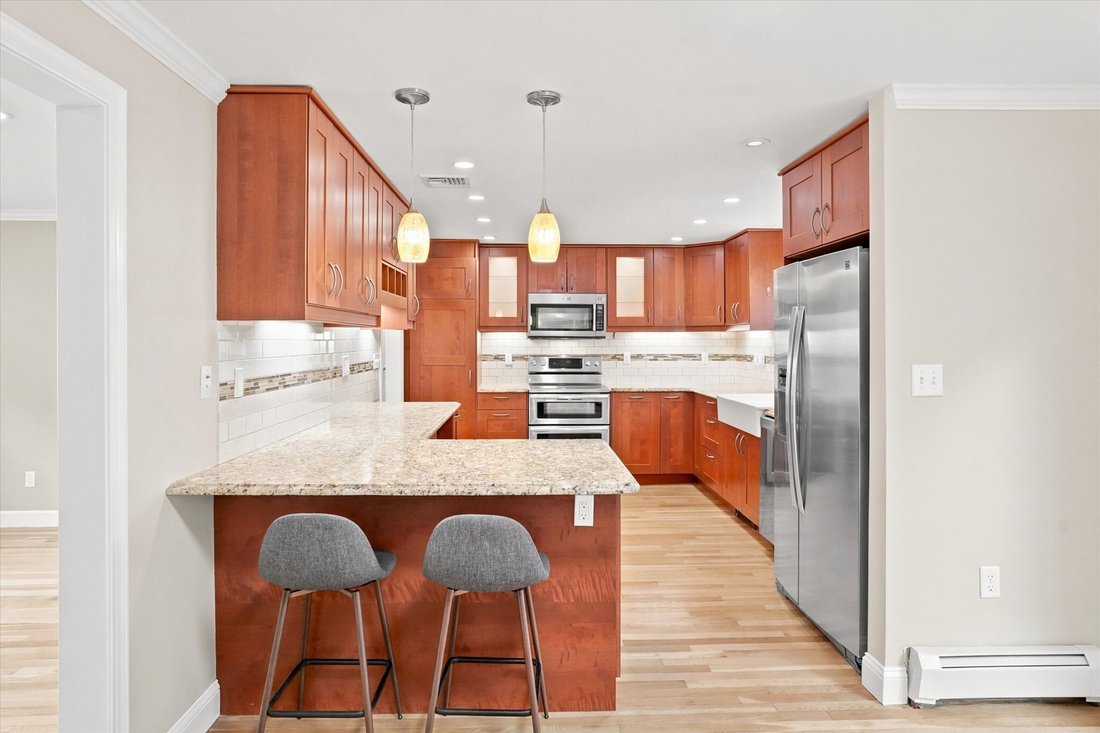 House in Needham, Massachusetts, United States 3 - 19003856