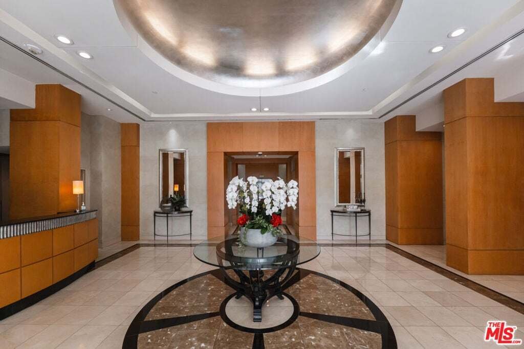 Condo in Los Angeles, California, United States 4 - 19003275