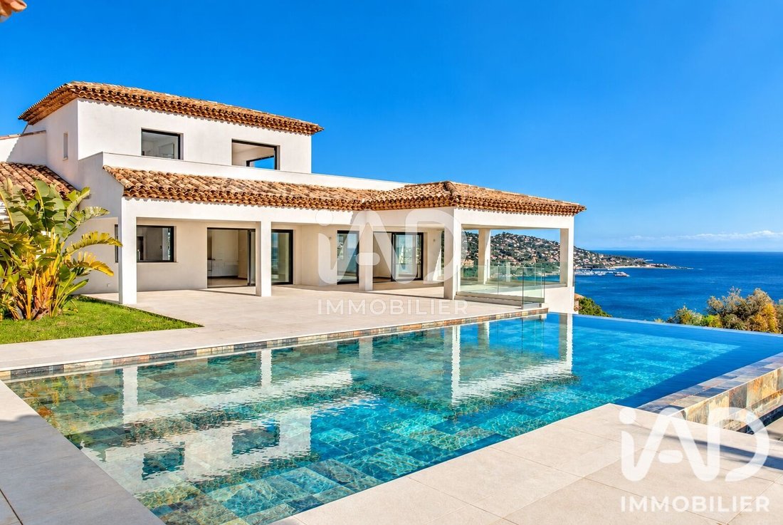 Haus in Nartelle-Noyer-Bellevue-bd des Sardinaux, Sainte-Maxime, Frankreich 1 - 18963119