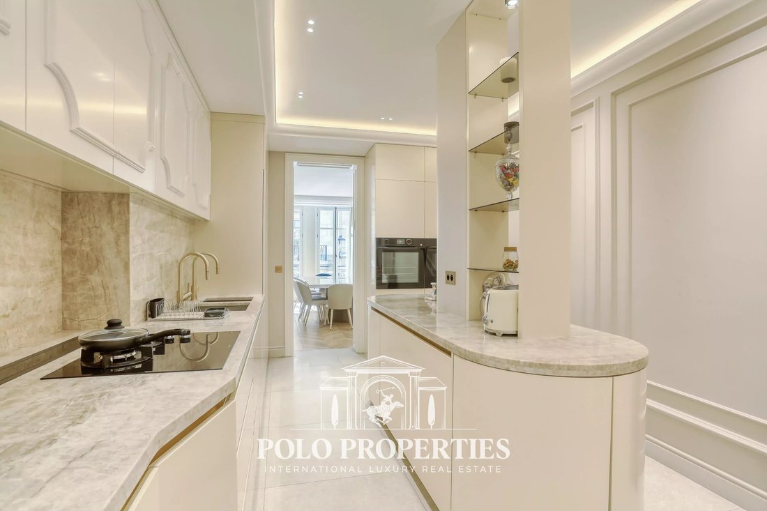 Apartment in Hoche-Friedland, Paris 8e Arrondissement, Paris 4 - 19001142