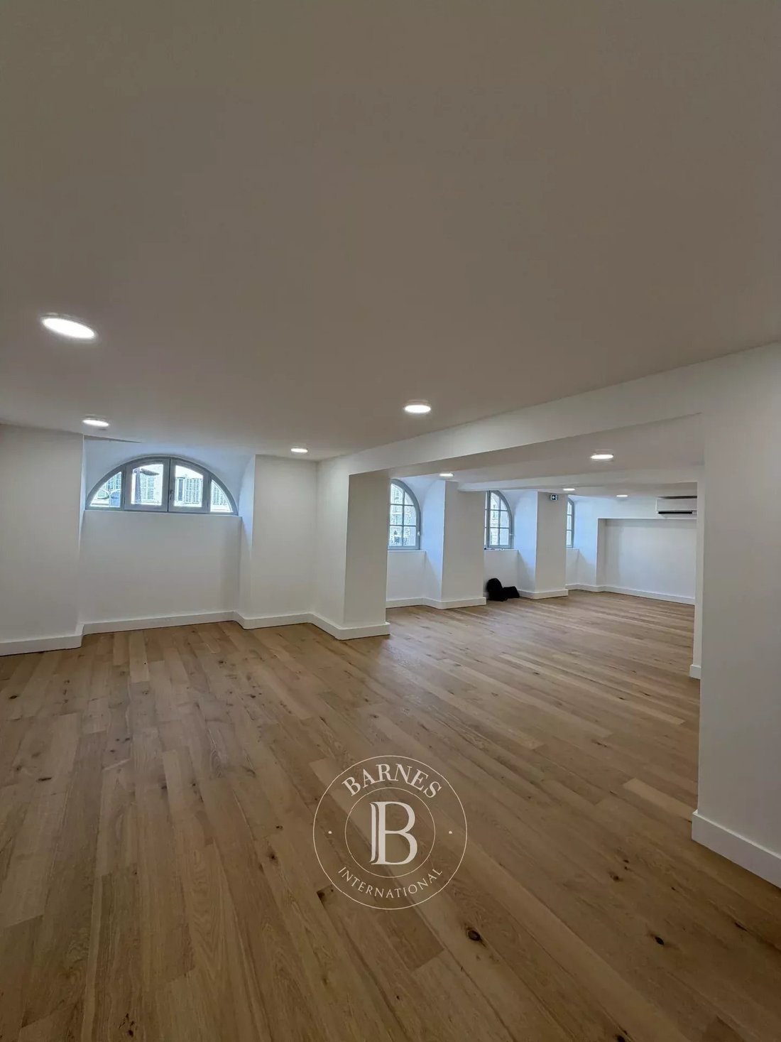 Apartment in Saint Victor, 7e Arrondissement, Marseille 4 - 19001801