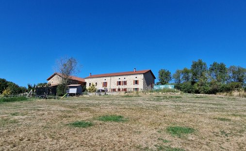 House in Craponne-sur-Arzon, Auvergne-Rhône-Alpes, France 1