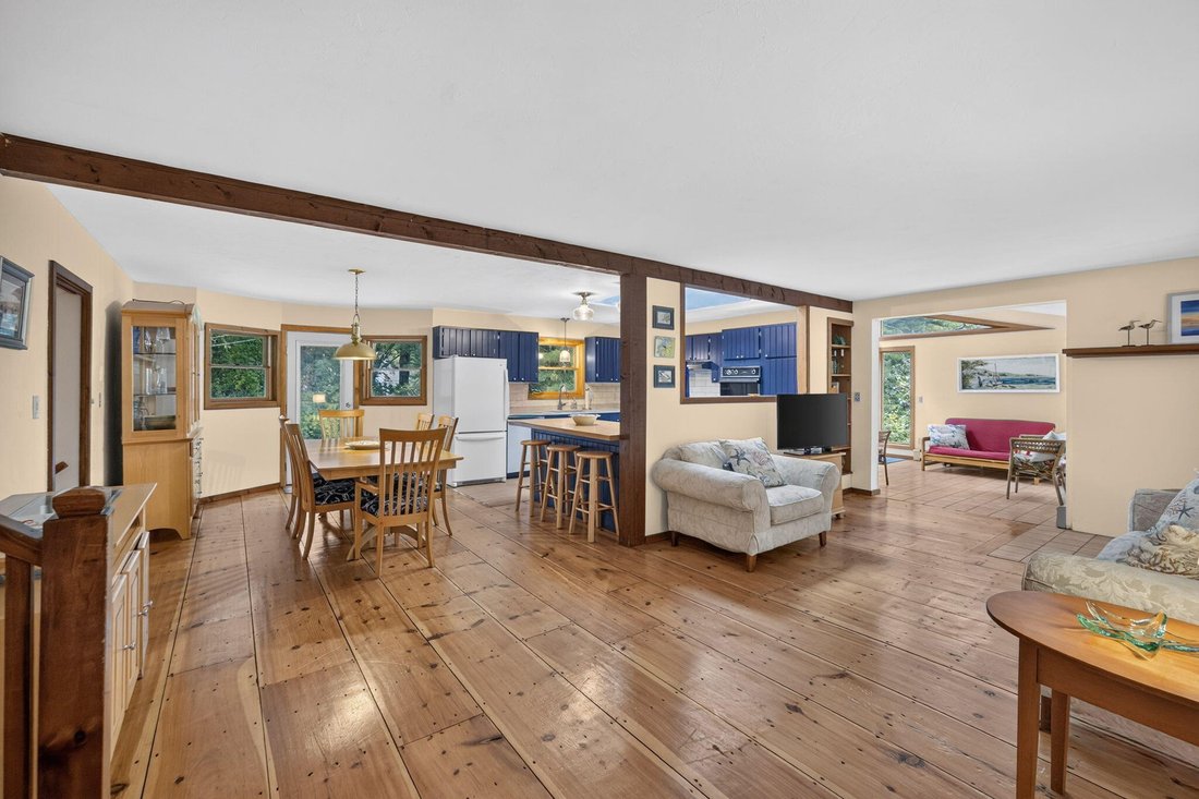 House in Bourne, Massachusetts, United States 2 - 19002553