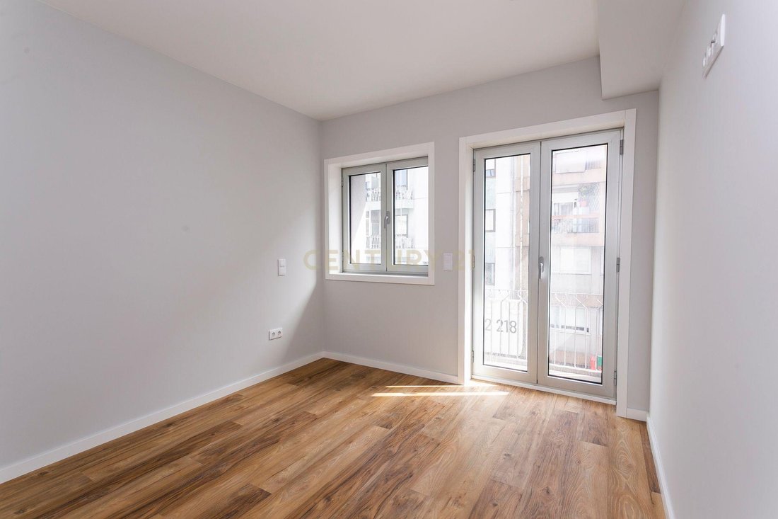 Apartment in Cedofeita, Santo Ildefonso, Se, Miragaia, Sao Nicolau e Vitoria, Porto District, Portugal 4 - 18248651