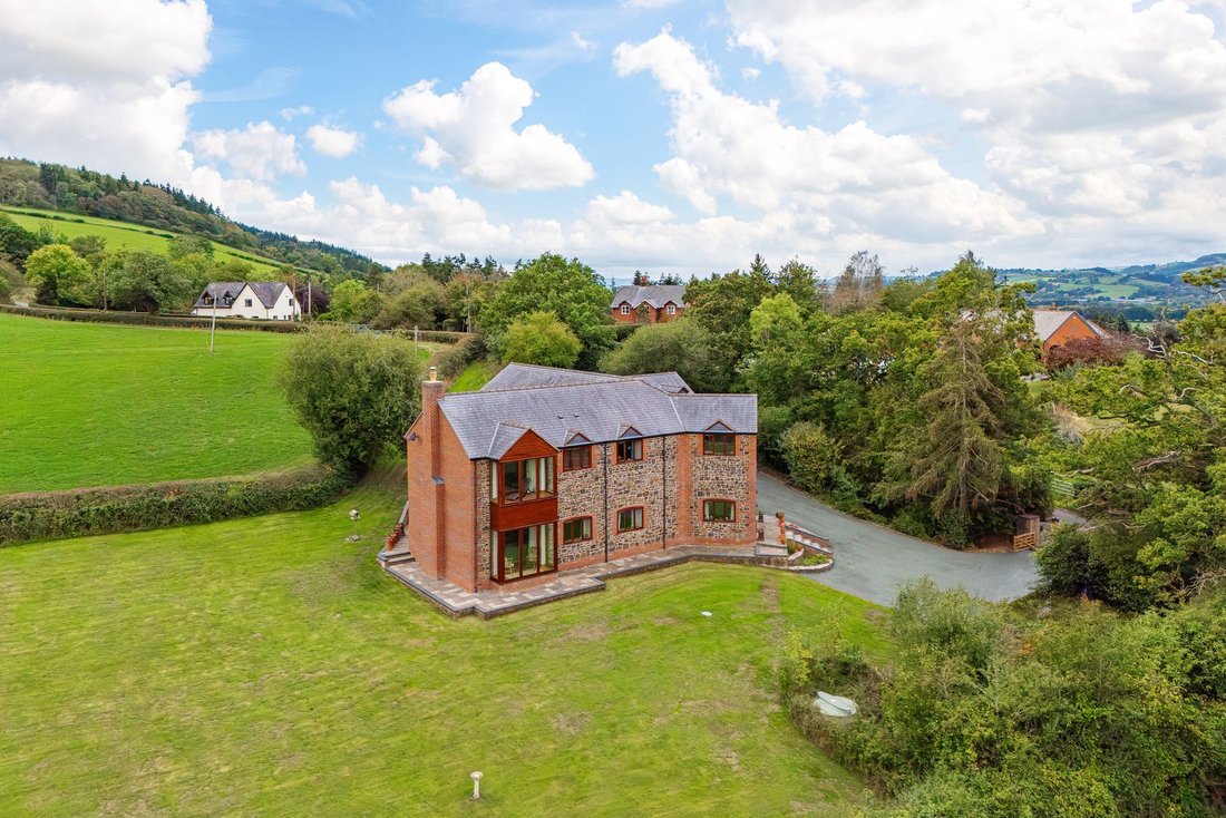House in Trewern, Wales 4 - 19000188