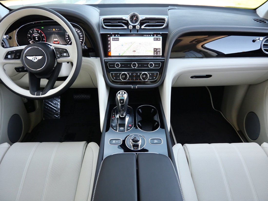 Suv in Thousand Oaks, CA, United States 4 - 19007449