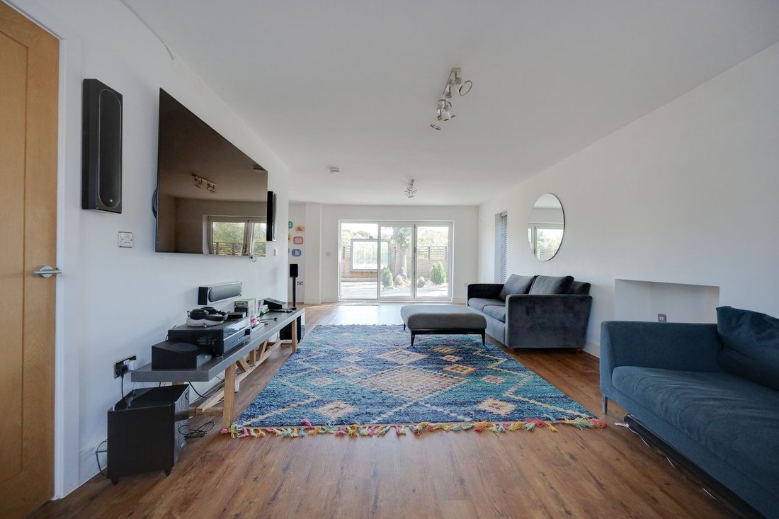 House in Burgess Hill, England 4 - 19007492