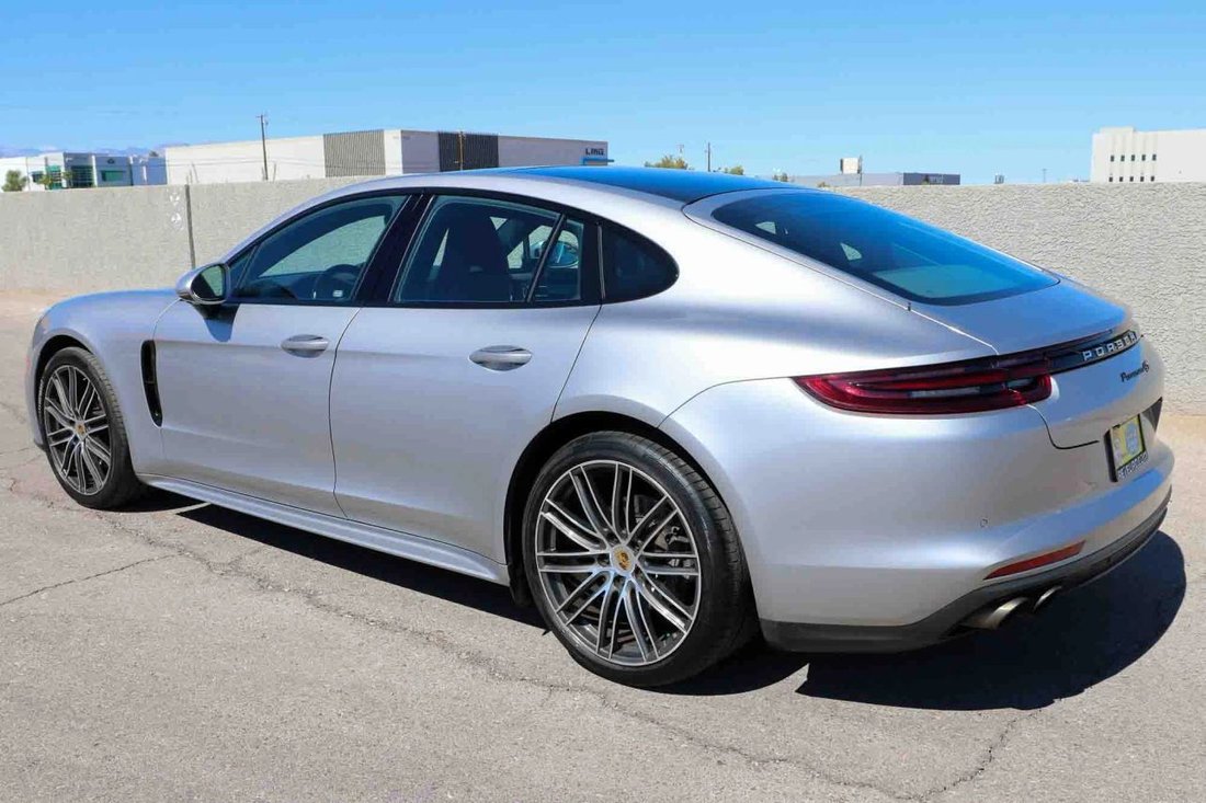 Sedan in Las Vegas, NV, United States 3 - 19008048