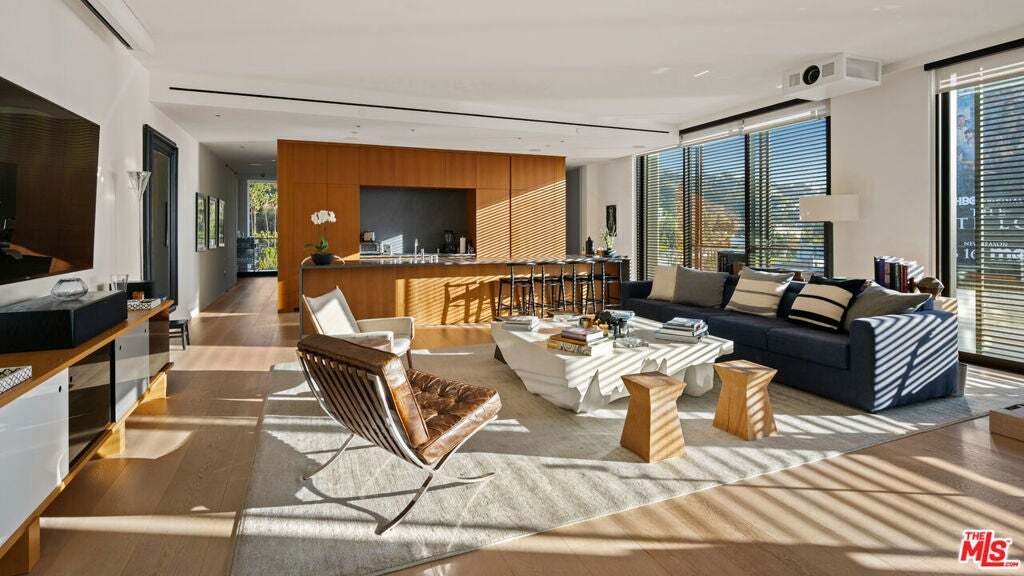 Condo in Los Angeles, California, United States 4 - 19003294