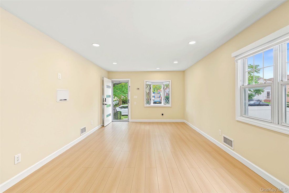 House in New York, New York, United States 4 - 19003264