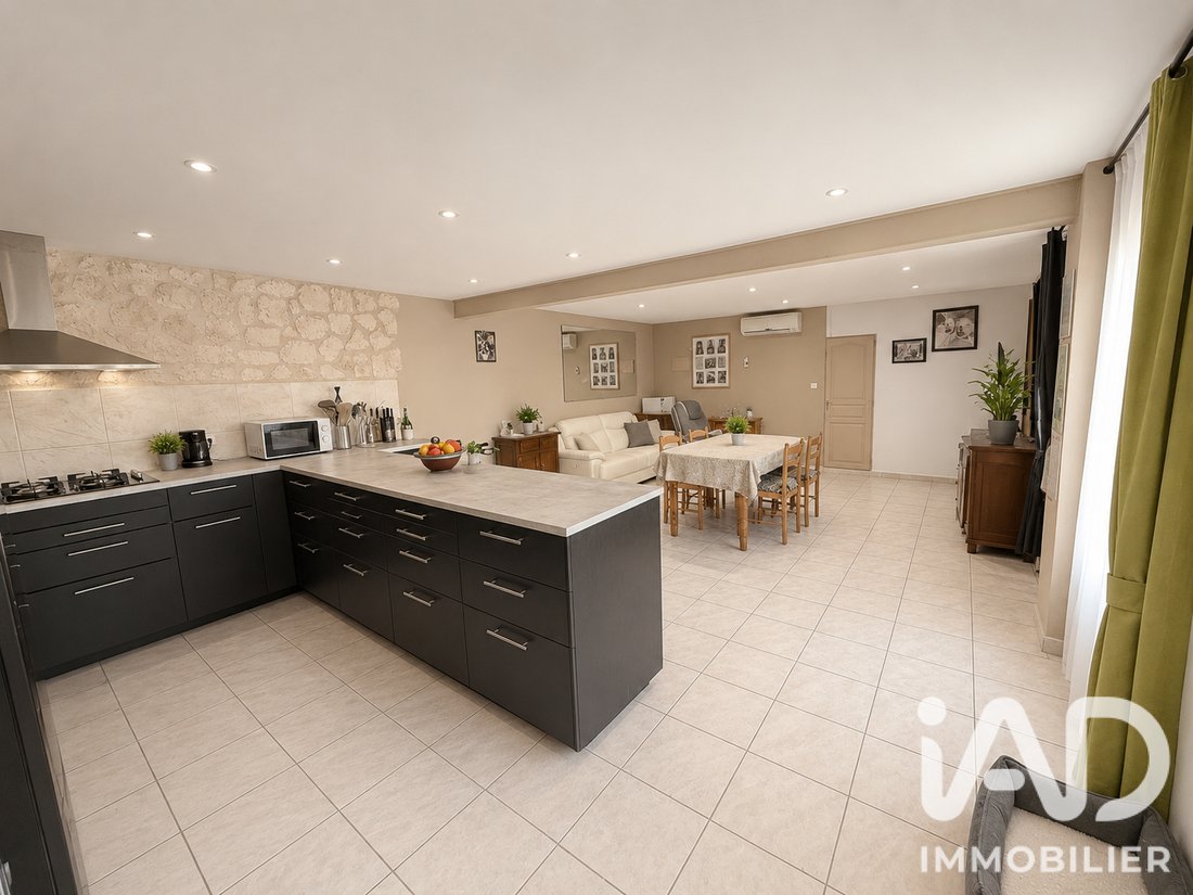 House in Séguret, Provence-Alpes-Côte d'Azur, France 2 - 19008398