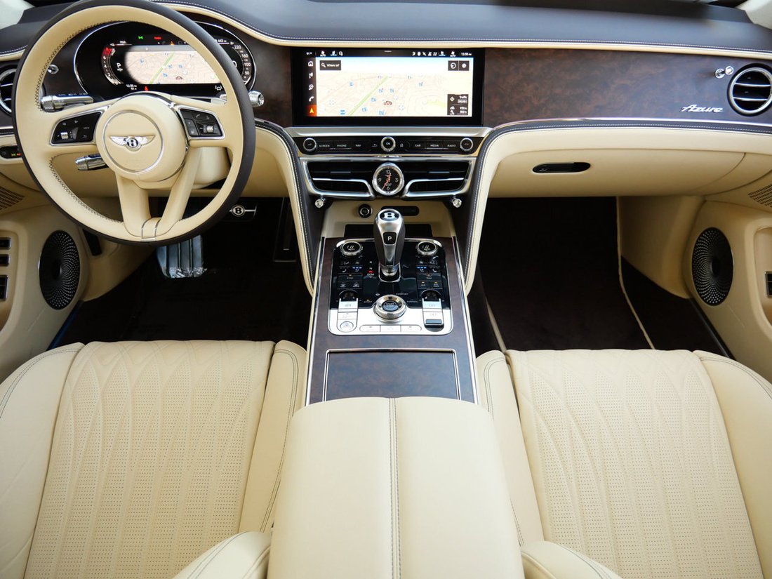 Sedan in Thousand Oaks, CA, United States 4 - 19007459