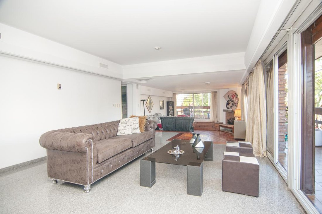 Apartment in Buenos Aires, Buenos Aires, Argentina 3 - 19002359