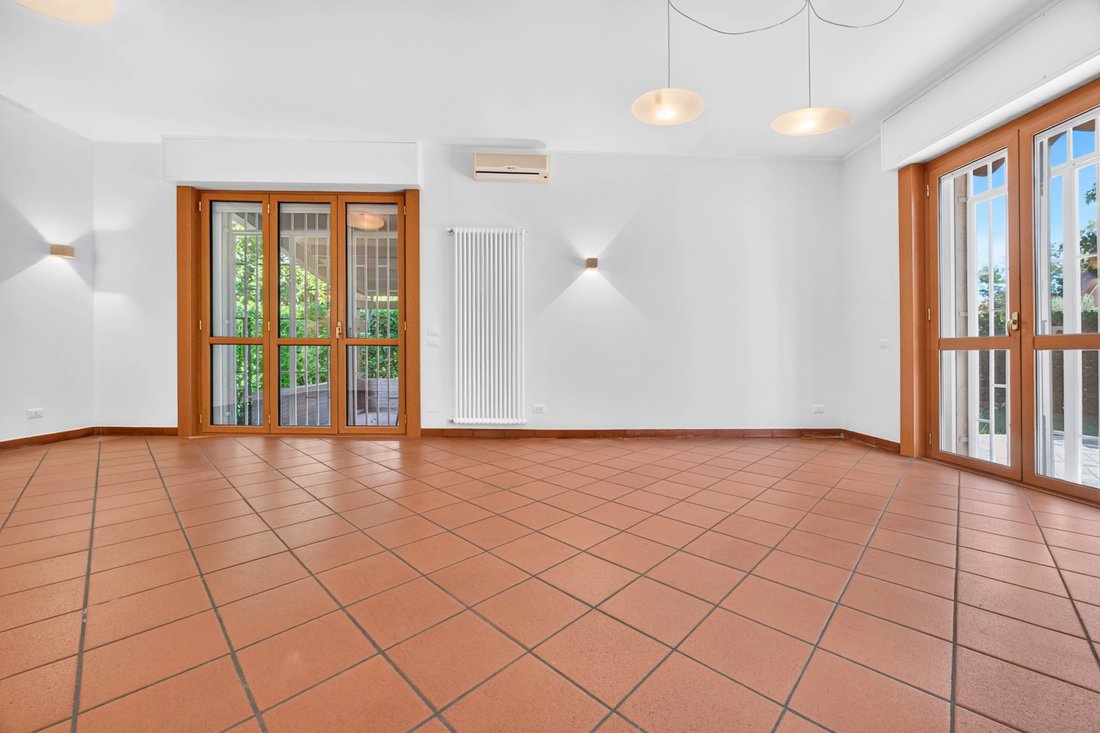 Villa in Arese, Lombardy, Italy 5 - 19003311