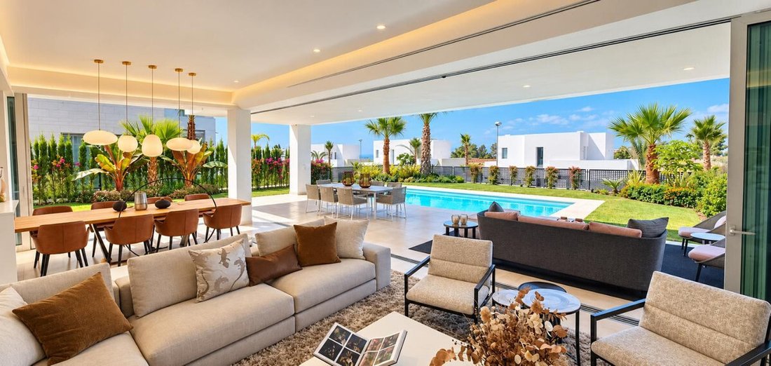 Villa in Marbella, Andalusia, Spain 2 - 19001167