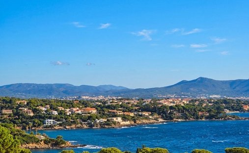Villa en Ecarts, Roquebrune-sur-Argens, Francia 1