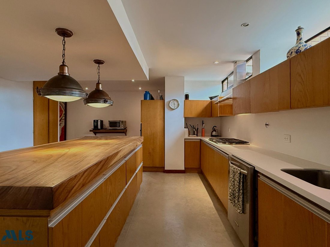 Apartment in Medellín, Antioquia, Colombia 3 - 19007267