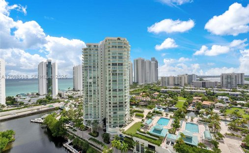 Condo in Golden Beach, Florida, United States 1