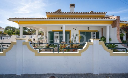 Villa in Setubal (Sao Sebastiao), Setubal, Portugal 1